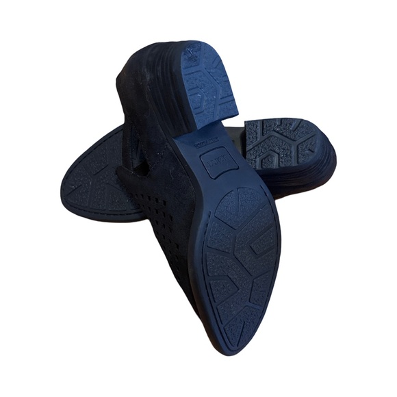 Born - Ankle Boot 9.5M - Picture 3 of 5